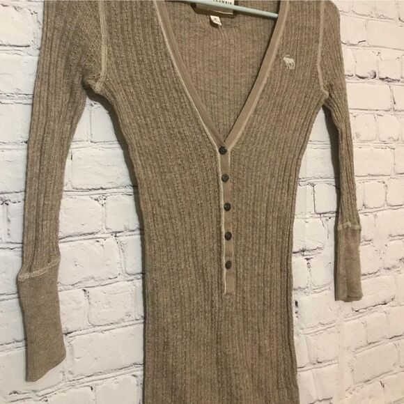 ABERCROMBIE TAN RIBBED KNIT TOP - Picture 2 of 5